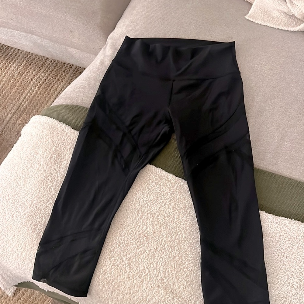 Lululemon crop leggings SIZE 10
